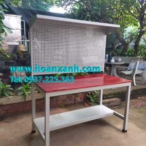Bàn kiểm hàng