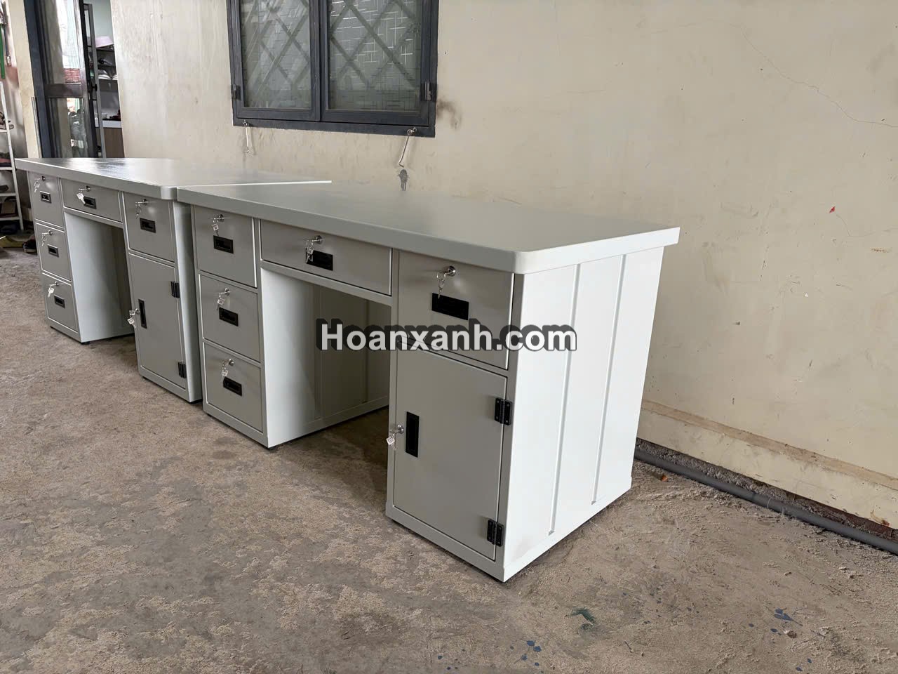 bàn làm việc