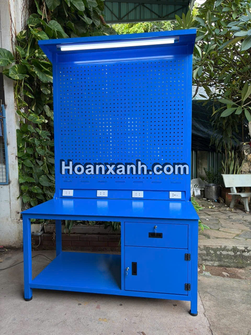 Bàn kỹ thuật